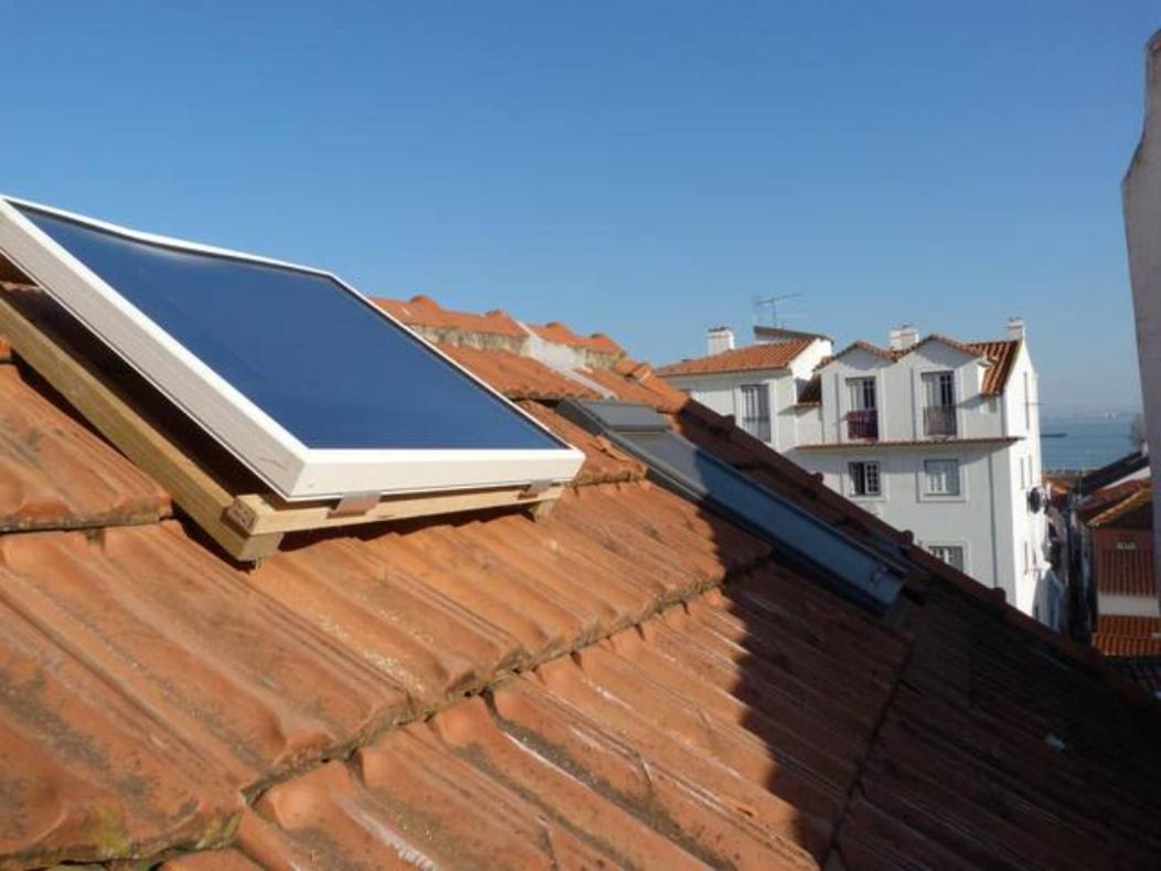 Alfama Ii, Eco-penthouse With French Balcony Apartment