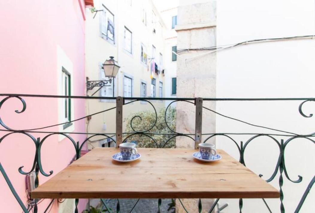 Apartment Alfama Ii, Eco-penthouse With French Balcony *